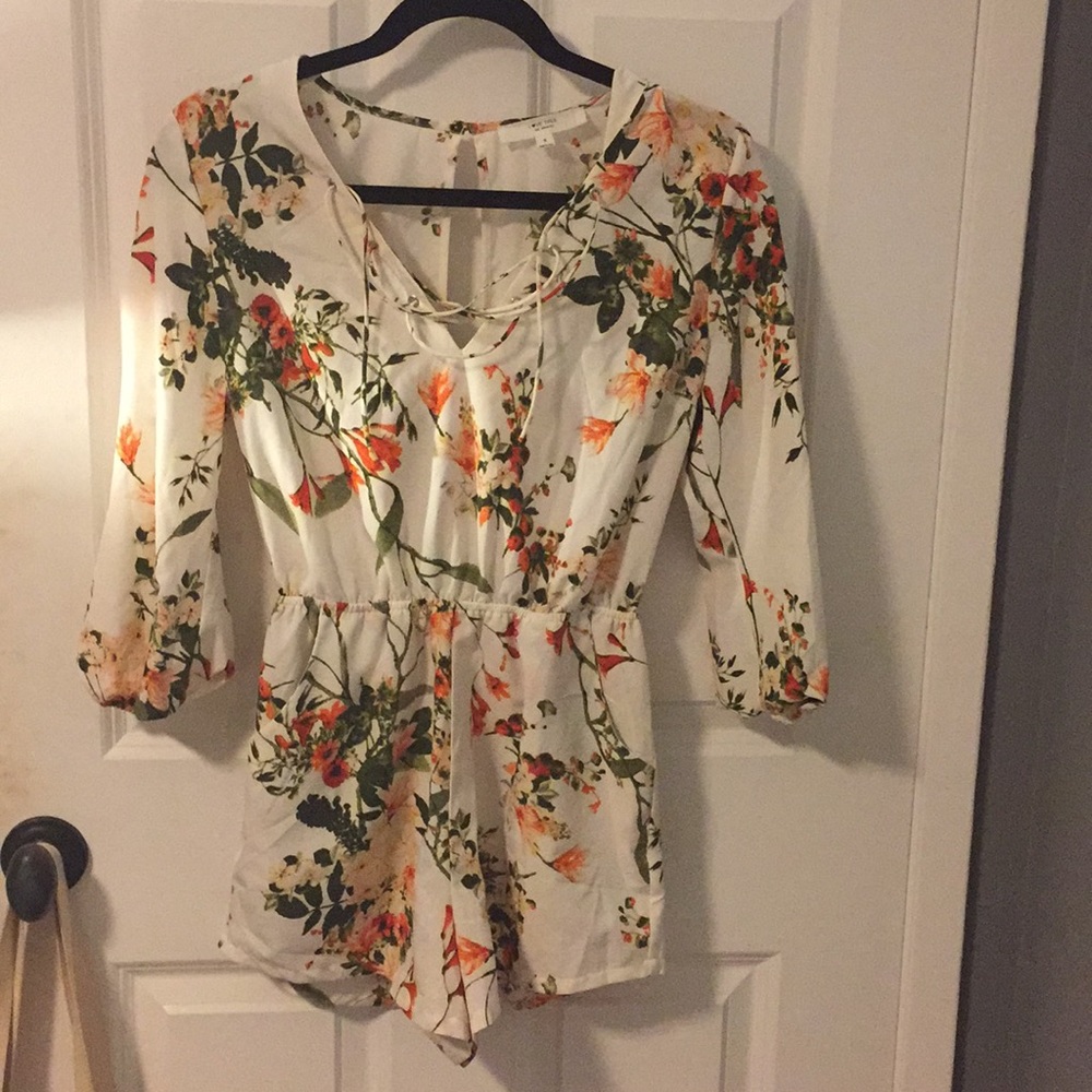 Floral Romper - Picture 4 of 4